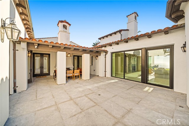 24 Scenic Bluff, Newport Coast CA: https://media.crmls.org/medias/afb39487-8d3d-41a3-9e39-4fa8169fbd16.jpg