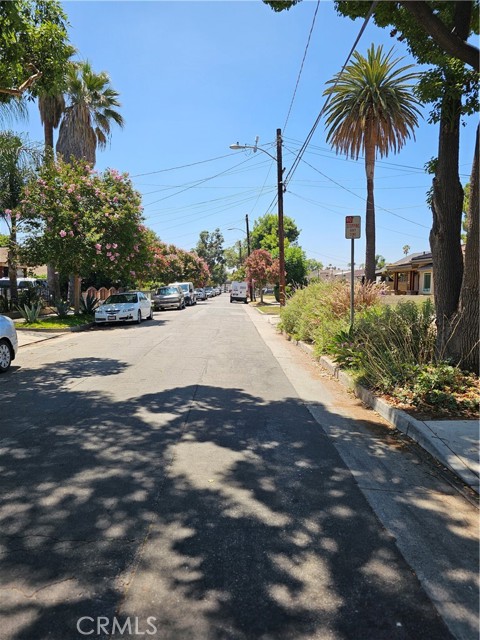 893 N Oakland Avenue, Pasadena, California 91104, ,1 BathroomBathrooms,Residential Lease,For Rent,893 N Oakland Avenue,CRSB25157276