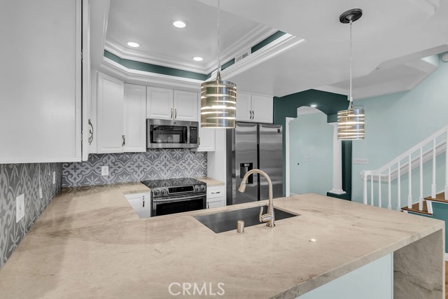 Detail Gallery Image 6 of 40 For 6314 Marina Pacifica, Long Beach,  CA 90803 - 2 Beds | 2 Baths