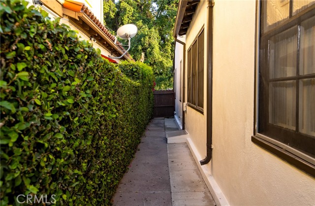 Detail Gallery Image 29 of 41 For 3301 Grayburn Rd, Pasadena,  CA 91107 - 3 Beds | 2/1 Baths