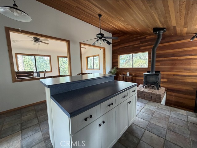 Detail Gallery Image 9 of 20 For 6302 Spruce, Angelus Oaks,  CA 92305 - 2 Beds | 2 Baths