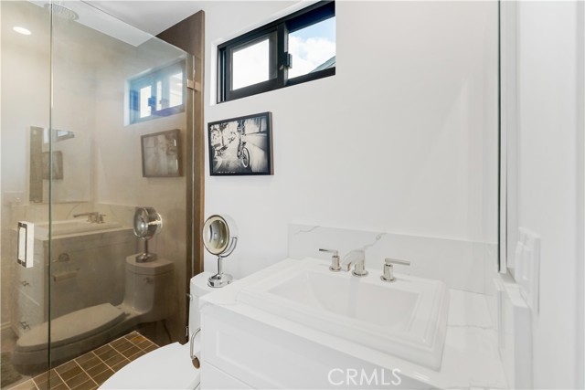 Detail Gallery Image 22 of 45 For 707 Begonia Ave, Corona Del Mar,  CA 92625 - 5 Beds | 5/1 Baths