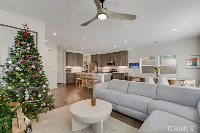 Detail Gallery Image 9 of 44 For 31969 Monet, Yucaipa,  CA 92399 - 3 Beds | 2/1 Baths