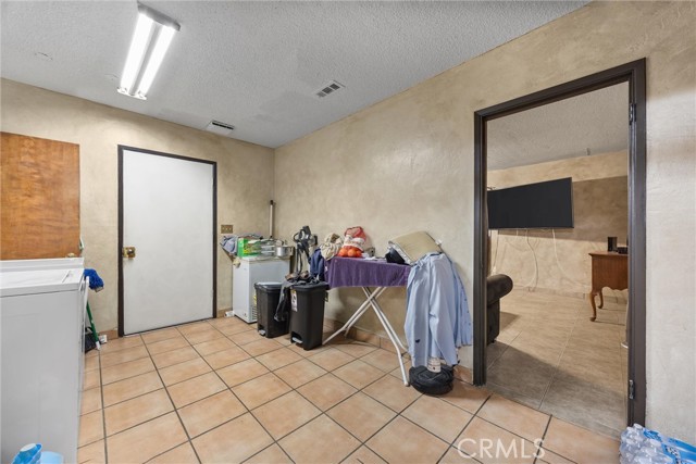 7519 Man O War Street, Bakersfield CA: https://media.crmls.org/medias/afb553d0-904f-43ca-8dfc-61560e73b0a4.jpg