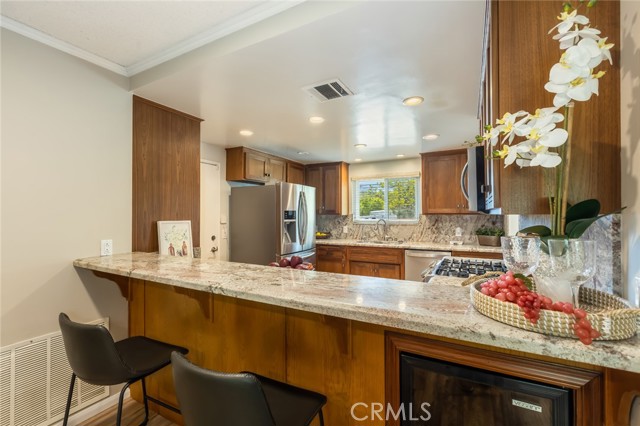 Detail Gallery Image 19 of 60 For 16014 Yarnell St, Sylmar,  CA 91342 - 4 Beds | 2 Baths