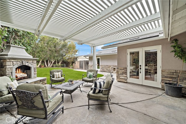 17327 Santa Lucia Street, Fountain Valley CA: https://media.crmls.org/medias/afb67991-2035-4a6e-b248-88f6412fb538.jpg