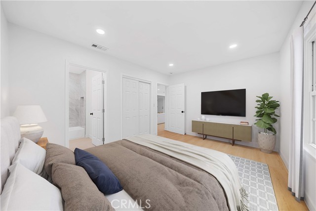 7116 Waring Avenue, Los Angeles CA: https://media.crmls.org/medias/afb6a8f3-2e8e-417d-bb05-5d73bfd4e63d.jpg