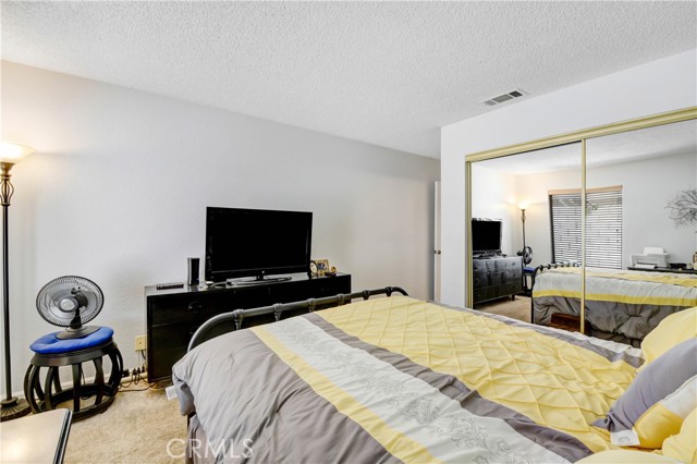 1355 Freedom Way, San Jacinto CA: https://media.crmls.org/medias/afb74591-896f-4eb9-a1d5-0fe6698d5461.jpg