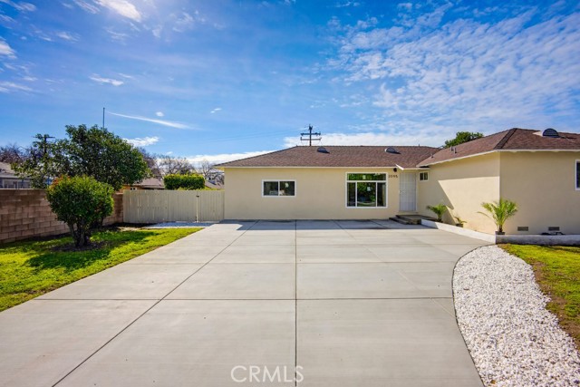 Detail Gallery Image 3 of 38 For 2095 W Birch St, San Bernardino,  CA 92410 - 5 Beds | 2 Baths