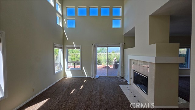 19431 San Marino Court, Newhall CA: https://media.crmls.org/medias/afb79fde-bdc4-430a-9579-4f541b3129fa.jpg