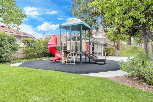Detail Gallery Image 37 of 42 For 15656 Meadow Dr, Canyon Country,  CA 91387 - 3 Beds | 2 Baths