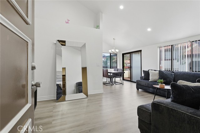 Front Image Thumbnail for CRSR26032193