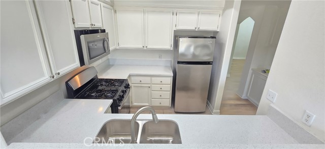Detail Gallery Image 17 of 71 For 2110 Almeria St #106,  Corona,  CA 92879 - 3 Beds | 2/1 Baths