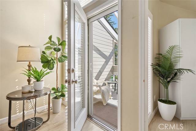 1185 E Foothill Boulevard, San Luis Obispo CA: https://media.crmls.org/medias/afbad5fc-ec1f-4fba-b1c9-bcd43a1175b3.jpg