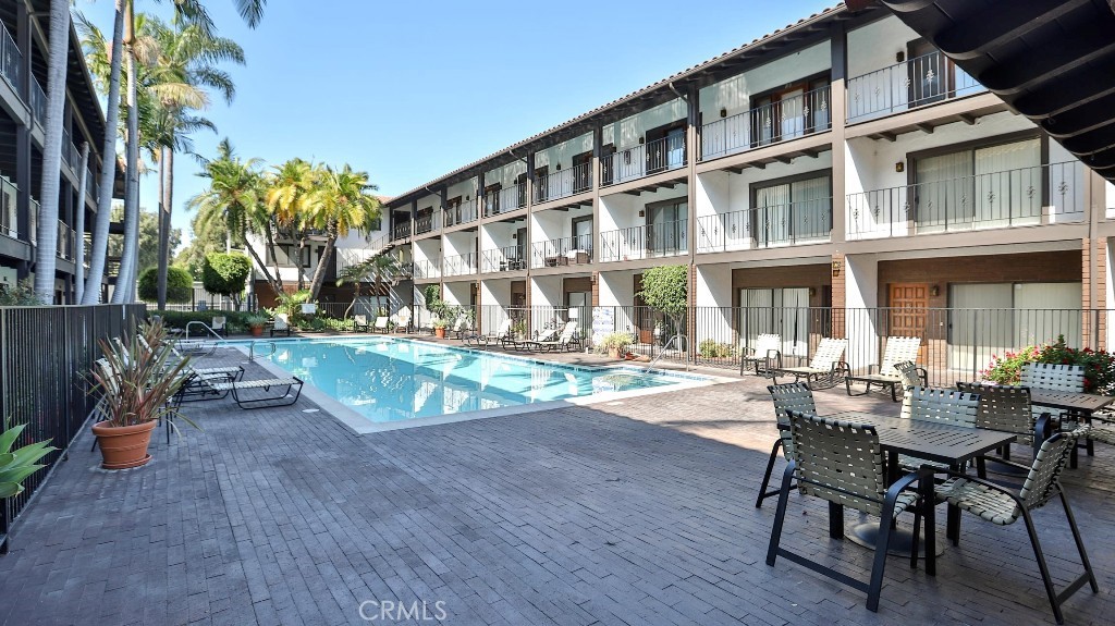 Afbb3025 091d 41a0 B557 F003ba7f84d1