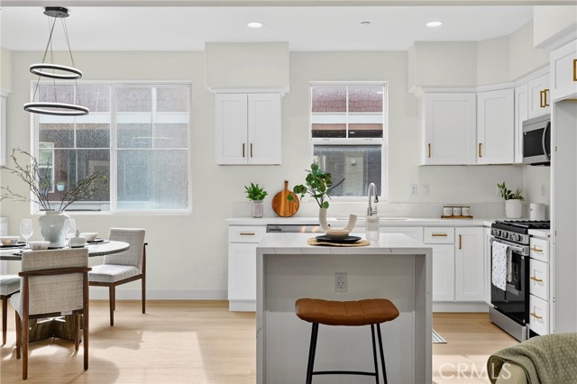 Detail Gallery Image 10 of 58 For 1960 Annandale Way, Pomona,  CA 91767 - 4 Beds | 2/1 Baths