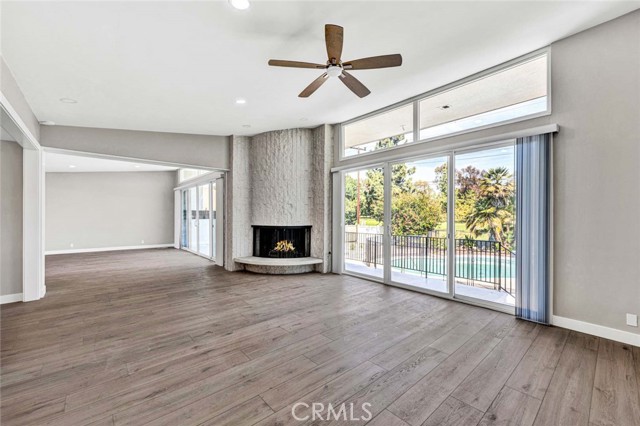 Detail Gallery Image 19 of 47 For 4338 Fairway Dr, Lakewood,  CA 90712 - 4 Beds | 3/1 Baths