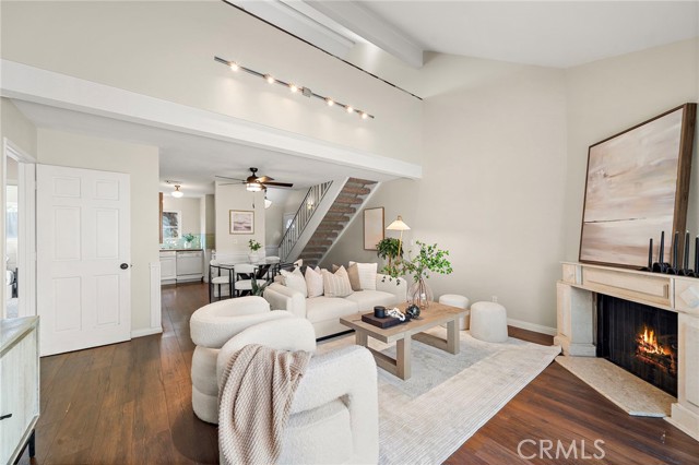 Detail Gallery Image 10 of 49 For 1025 Sea Breeze #11,  Costa Mesa,  CA 92627 - 2 Beds | 2/1 Baths