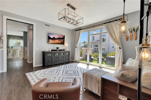 19281 Surf Drive, Huntington Beach CA: https://media.crmls.org/medias/afbece5e-d82a-4ac3-a3d9-6672f22af2d5.jpg