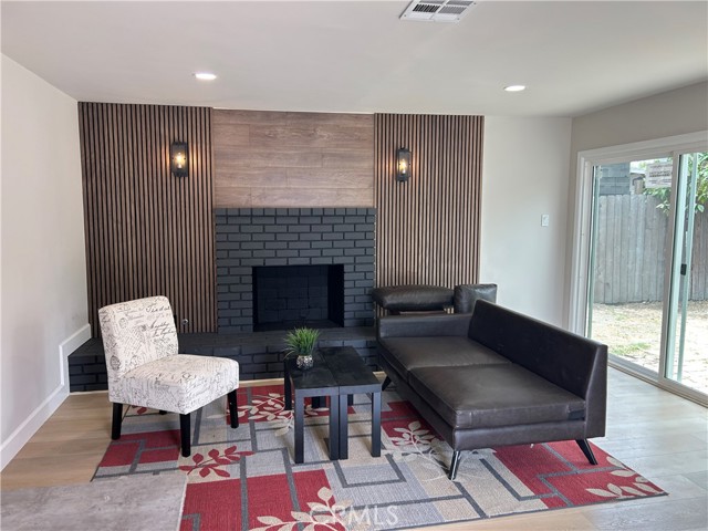 Detail Gallery Image 15 of 24 For 3375 Baltic Ave, Long Beach,  CA 90810 - 4 Beds | 2 Baths