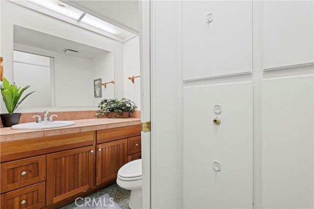 Detail Gallery Image 35 of 55 For 25139 Amberley Way, Valencia,  CA 91355 - 3 Beds | 2 Baths