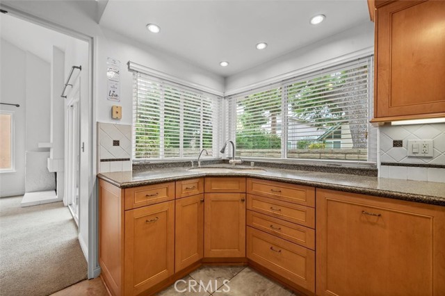 Kitchen access to living room