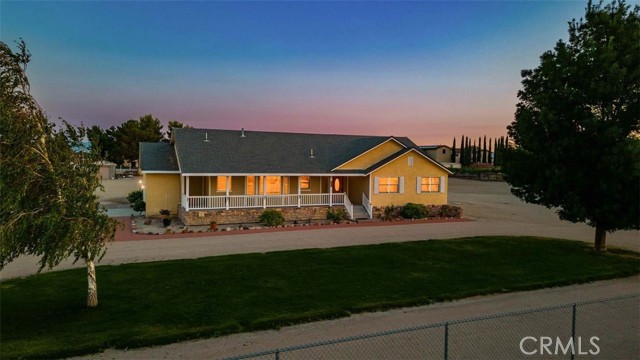 Detail Gallery Image 3 of 38 For 7582 Elder Ave, Rosamond,  CA 93560 - 3 Beds | 2 Baths