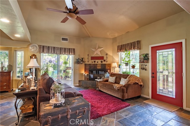 Detail Gallery Image 7 of 72 For 48208 Tanglewood Ct, Aguanga,  CA 92536 - 4 Beds | 2 Baths