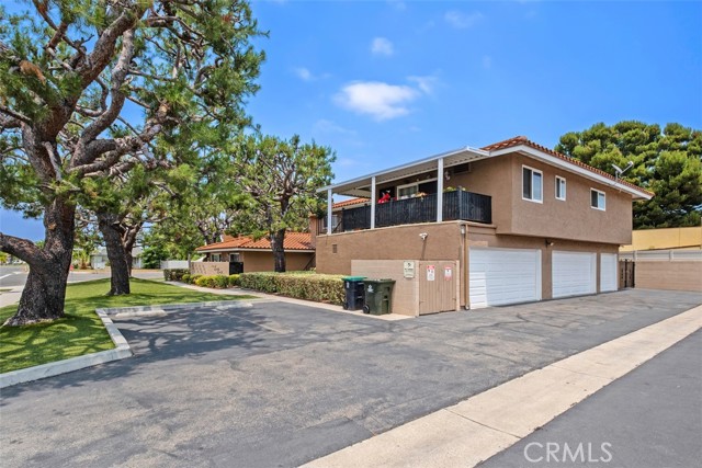 11782 Garden Grove Boulevard, Garden Grove CA: https://media.crmls.org/medias/afc2279e-bd55-458b-b86e-2c0866ff0319.jpg