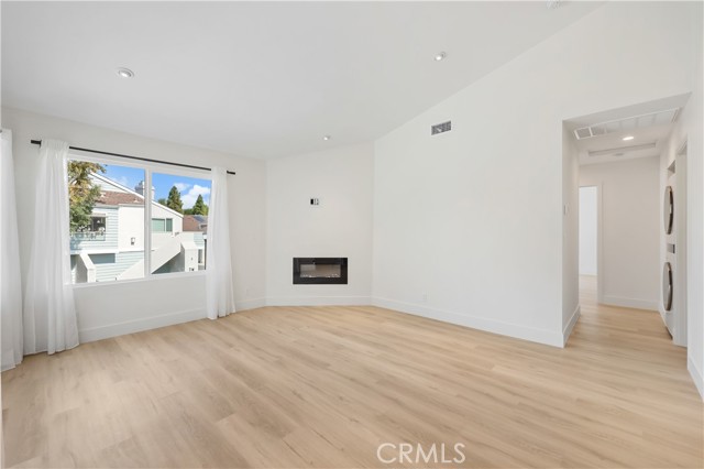 309 Deerfield, Irvine CA: https://media.crmls.org/medias/afc2cc01-a005-4d4b-bf9f-f2639f640490.jpg