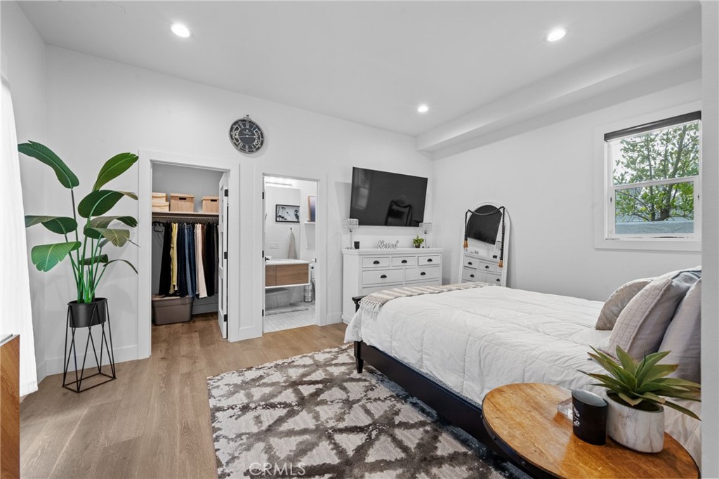 MLS #OC25238020 image #14