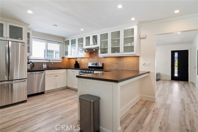 Detail Gallery Image 11 of 43 For 24136 Kittridge, West Hills,  CA 91307 - 5 Beds | 4/1 Baths