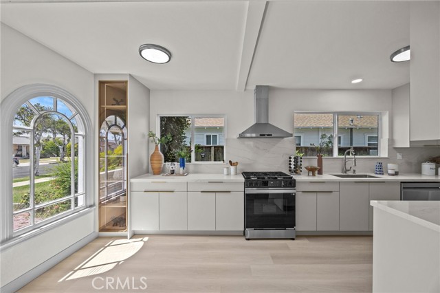 Detail Gallery Image 8 of 28 For 1520 S Olive Ave, Alhambra,  CA 91803 - 4 Beds | 3/1 Baths