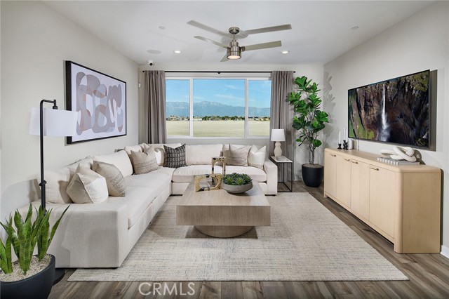 Detail Gallery Image 5 of 26 For 5921 Gramercy Way, Corona,  CA 92880 - 2 Beds | 2/1 Baths