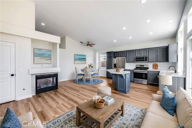 Detail Gallery Image 4 of 18 For 4888 Ellington, Ventura,  CA 93003 - 3 Beds | 2 Baths