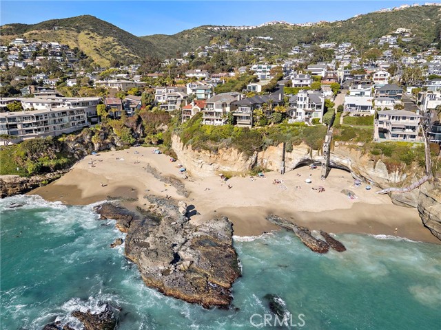 Detail Gallery Image 36 of 41 For 31571 Bluff Dr, Laguna Beach,  CA 92651 - 3 Beds | 3 Baths