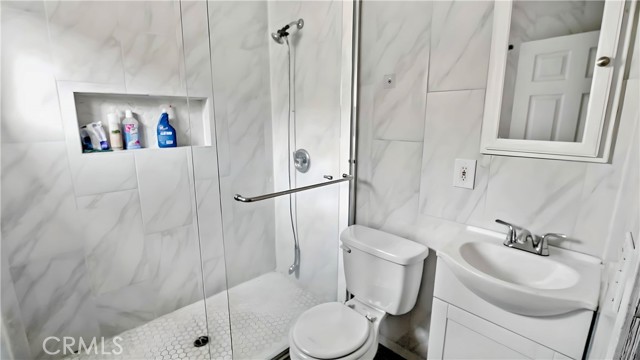 Detail Gallery Image 5 of 26 For 1201 Olive Ave, Long Beach,  CA 90813 - – Beds | – Baths