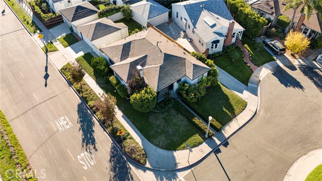 Detail Gallery Image 31 of 35 For 9400 Kramerwood Pl, Los Angeles,  CA 90034 - 3 Beds | 2 Baths