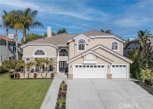 Detail Gallery Image 1 of 13 For 6581 Silverspur Ln, Huntington Beach,  CA 92648 - 5 Beds | 3/1 Baths