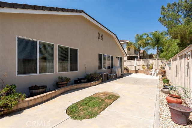 31960 Hollyhock Street, Lake Elsinore CA: https://media.crmls.org/medias/afc878aa-bc05-4bf1-bfd9-7c1369d5a2d8.jpg