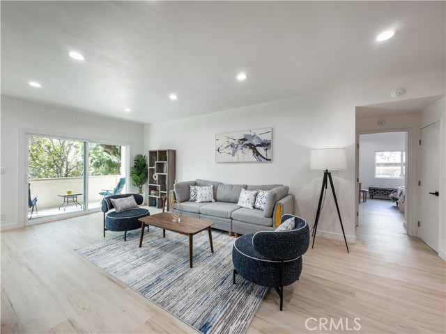 Detail Gallery Image 16 of 64 For 1944 Glendon #209,  Los Angeles,  CA 90025 - 2 Beds | 2/1 Baths