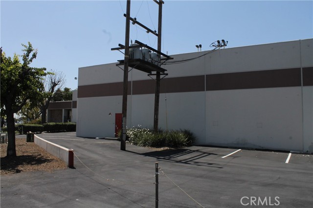 Image 9 of 62 For 18737 Reyes Avenue