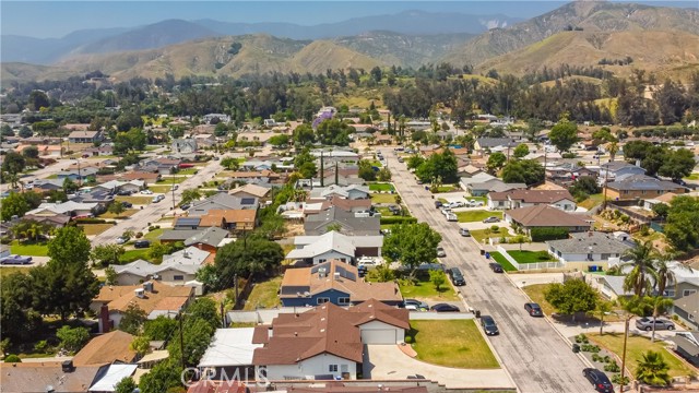 5422 Golondrina Drive, San Bernardino CA: https://media.crmls.org/medias/afc9e48d-60b1-45c1-baf6-67ec78cfc2b5.jpg