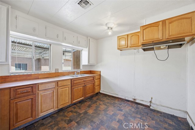 Detail Gallery Image 7 of 24 For 508 N Vine, Anaheim,  CA 92805 - 2 Beds | 1 Baths