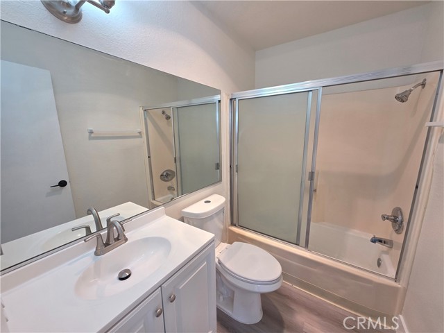 Detail Gallery Image 4 of 12 For 6911 Woodley, Van Nuys,  CA 91406 - 0 Beds | 1 Baths