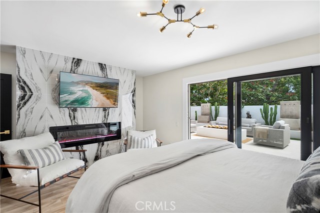 11 Mainsail Drive, Corona del Mar CA: https://media.crmls.org/medias/afcbdd88-83d0-4d6e-ab38-caf3249ee253.jpg