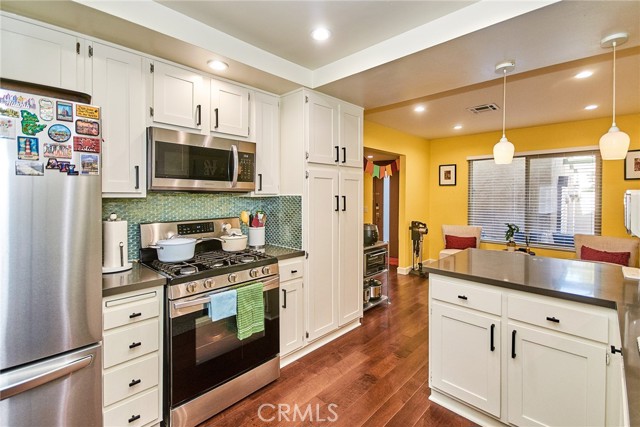 531 Juniper Way, La Habra CA: https://media.crmls.org/medias/afcc6c18-6cfb-4fb4-93e0-73b1383e6f6a.jpg