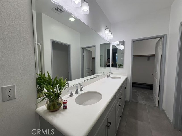 17035 Independence Way, Yorba Linda CA: https://media.crmls.org/medias/afccf9fb-eacf-4d09-a466-e6642bb3635d.jpg