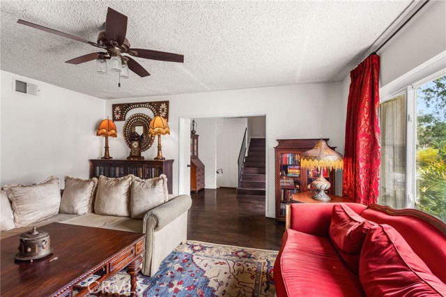 Detail Gallery Image 29 of 67 For 2367 Deerhorn Dr, Riverside,  CA 92506 - 4 Beds | 2/1 Baths