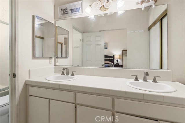 43653 Serenity Court, Lancaster CA: https://media.crmls.org/medias/afcda3db-0520-48e9-8b8d-55b09615a2f1.jpg